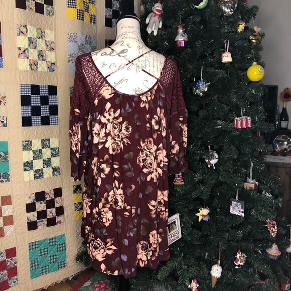 NWT Entro Floral  Mini Dress Size Small - Picture 3 of 4